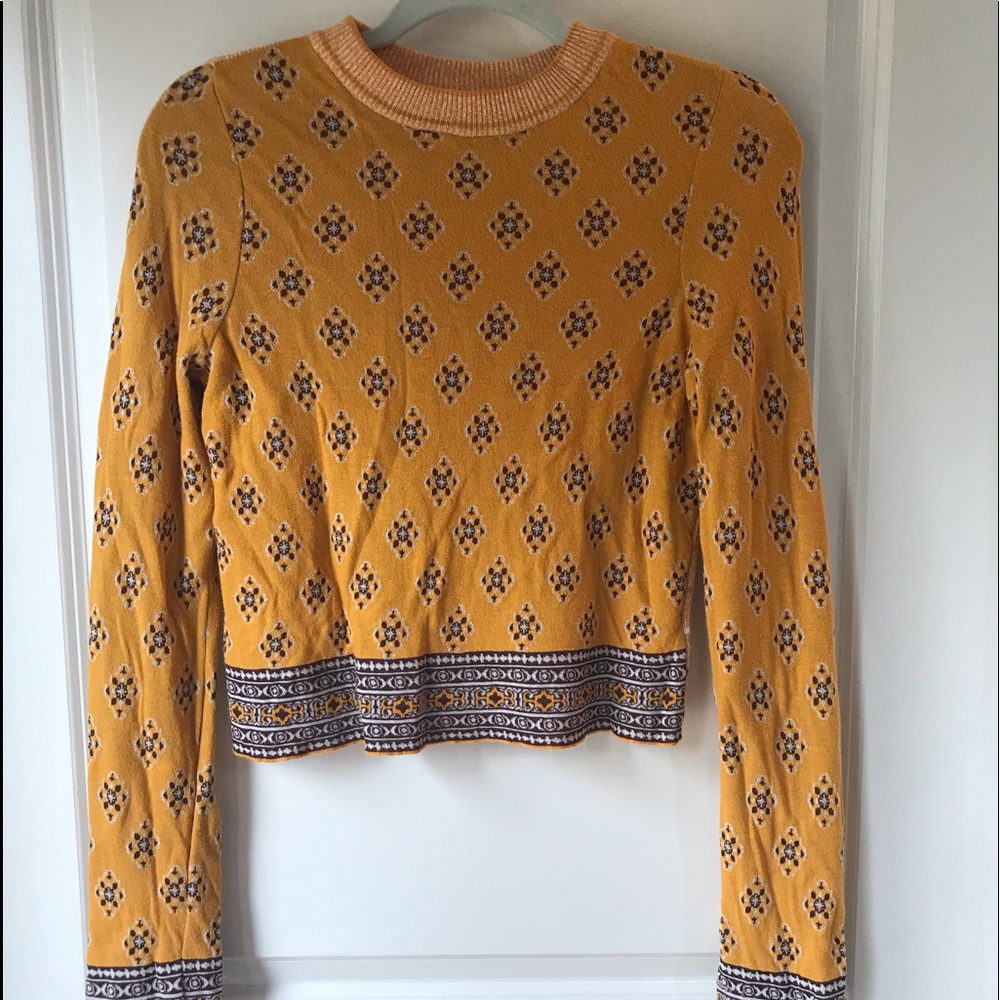 Cropped sweater